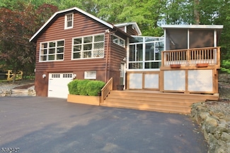 56 Rogerene Way, Landing, NJ 07850