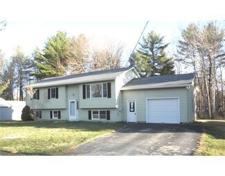 15 Dumas St, Lisbon, ME 04252