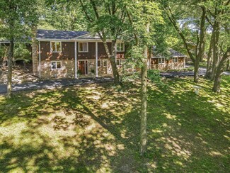 5350 Shady Hills Cir, Excelsior, MN 55331