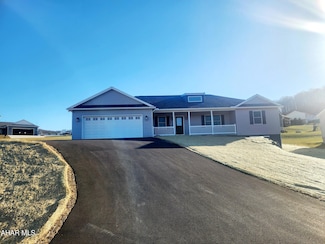 219 Vista View Ln, East Freedom, PA 16637