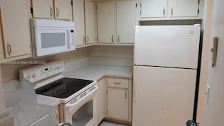 546 SW 1st St Unit 209, Miami, FL 33130
