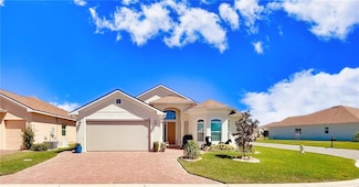 1402 Colonial Ct, Winter Haven, FL 33884