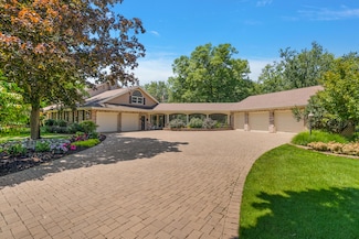 6130 Eidson Rd, Saint Joseph, MI 49085