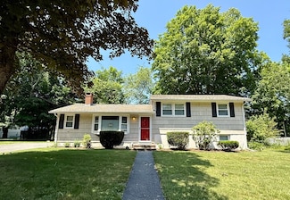 5 Virginia Rd, Medway, MA 02053
