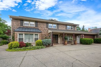 214 N Elmhurst Rd, Prospect Heights, IL 60070