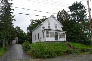 10 Searles St, Livermore Falls, ME 04254