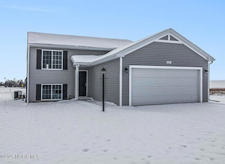 1523 Lee Ann Ave, Defiance, OH 43512