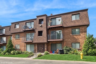 700 Cobblestone Cir Unit D, Glenview, IL 60025