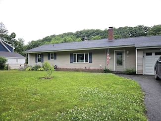 89 South St, Hartford, VT 05001