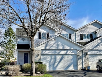 213 Carlisle Ave, Westmont, IL 60559