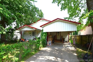 205 W Dogwood St, Stilwell, OK 74960