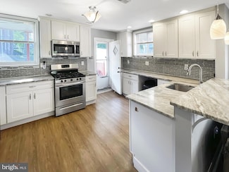 1507 E Duval St, Philadelphia, PA 19138