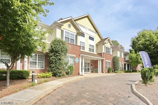 187 Paterson Ave, Midland Park, NJ 07432