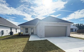 60812 Fairfax Dr, Lacombe, LA 70445