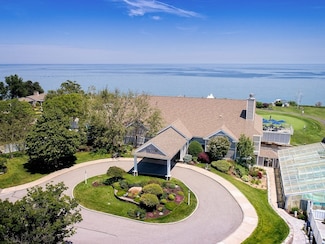 56 Westcliff Dr, Plymouth, MA 02360