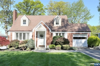 24 Palmer Place, Leonia, NJ 07605