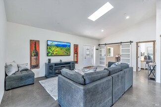 390 Treehaven Ln, Kenwood, CA 95452