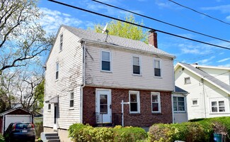 92 Hamden Cir, Quincy, MA 02170