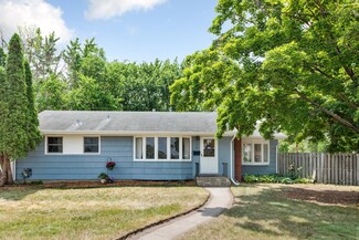 215 W 72nd St, Richfield, MN 55423