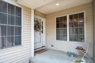 22 Orchard Meadow Dr, Shrewsbury, MA 01545