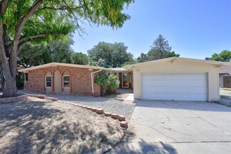 331 Kimberly Ln, Los Alamos, NM 87547