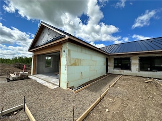 1012 Beech Ave, Millersburg, OH 44654