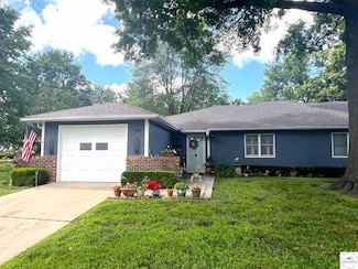 4005 Southlake Cir, Sedalia, MO 65301