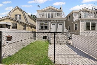 18821 118th Ave, Saint Albans, NY 11412