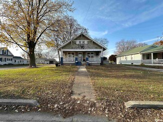 608 S Main St, Pleasant Hill, IL 62366