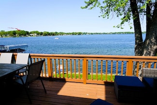 9638 Main St, Whitmore Lake, MI 48189