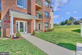 810 Wembley Dr Unit 3D, Hampstead, MD 21074