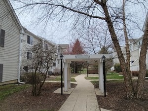 59 S Treehouse Ln Unit 93, Round Lake, IL 60073
