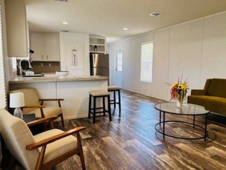 128 Los Platanos St, Mercedes, TX 78570