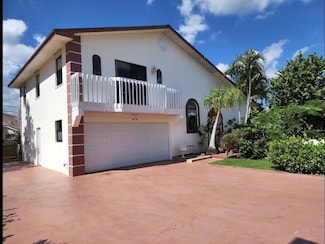 470 Mars Way, Juno Beach, FL 33408