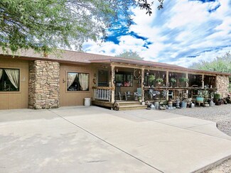 19370 E Todd Evans Rd, Black Canyon City, AZ 85324