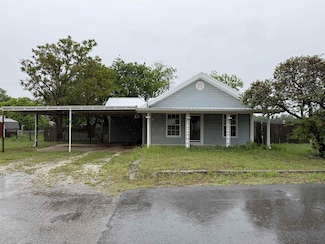 103 S Beaver St, Gage, OK 73843