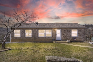 203 Navajo Trail, Kimberling City, MO 65686