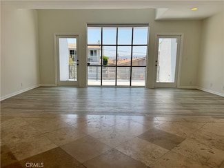 715 3rd St, Hermosa Beach, CA 90254