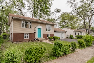 4237 Arlington Dr, Richton Park, IL 60471
