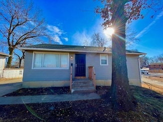 2103 E 85th St, Kansas City, MO 64132