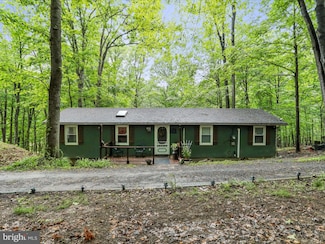 70 Seneca Trail, Berkeley Springs, WV 25411