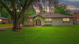 5003 Camden Ln, Pearland, TX 77584