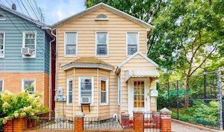 44-32 64th St Unit 2, Flushing, NY 11377