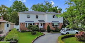 160 Rathbun Ave, Staten Island, NY 10312