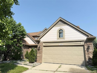 28849 Hearthstone Dr Unit 84, Novi, MI 48377