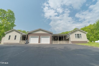 9266 Forest Rd, Coeburn, VA 24230