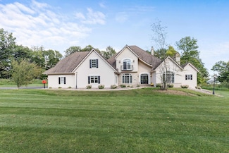3030 Windfield Dr, Neenah, WI 54956