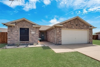 301 Oxford St, Burleson, TX 76028