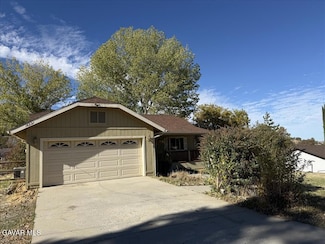 18221 Arosa Rd, Tehachapi, CA 93561