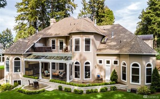 2223 108th Ave SE, Bellevue, WA 98004